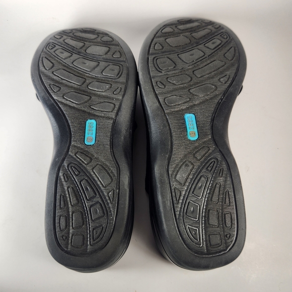 BZEES Women's Desire Sandal Size 11 Black Slide Cross Strap Wedge Comfort Shoe - Picture 7 of 12